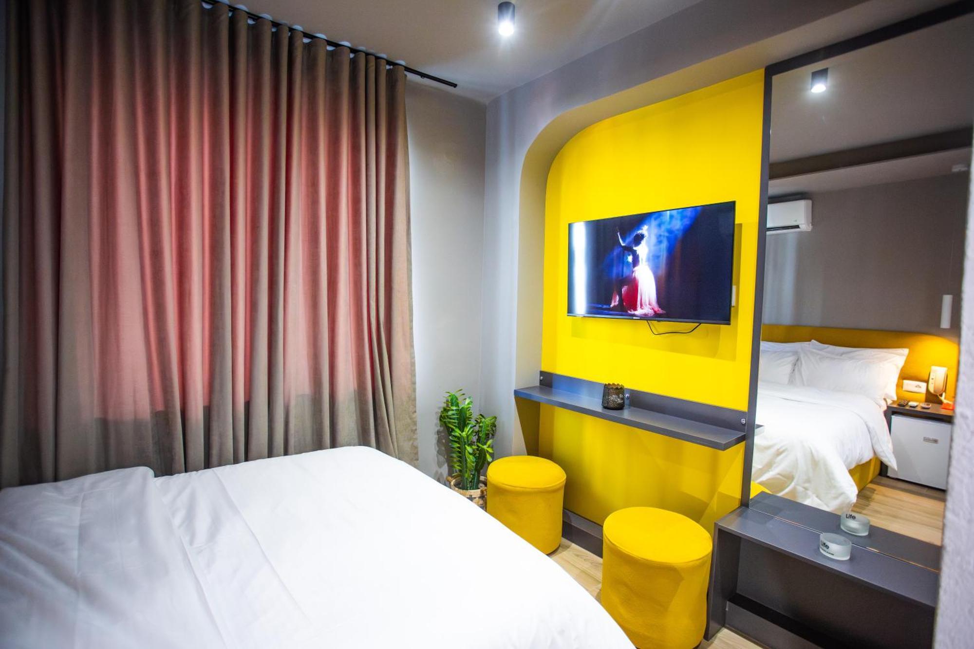 The Bubbles - Jacuzzi Hotel تيرانا المظهر الخارجي الصورة