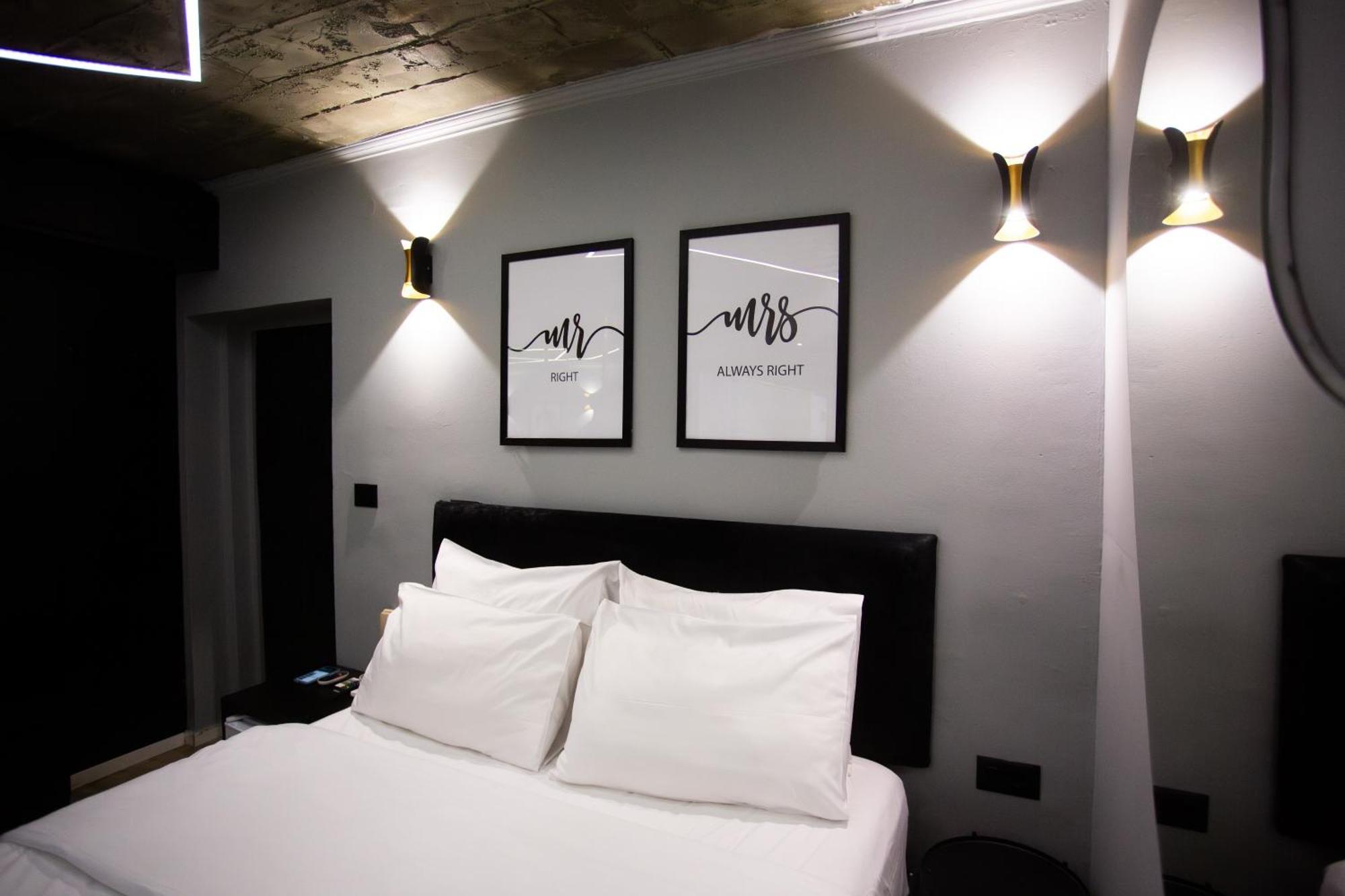 The Bubbles - Jacuzzi Hotel تيرانا المظهر الخارجي الصورة